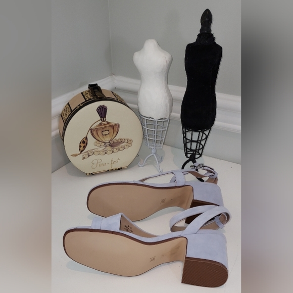 BCBGENERATION Light Blue Toe Loop sandals - Picture 5 of 6